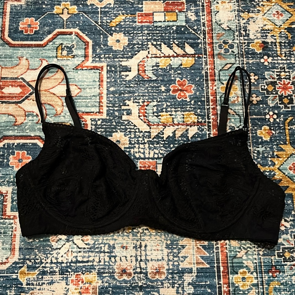 INTIMATELY FREE PEOPLE | Black Lace Underwire Unlined Bra 36D